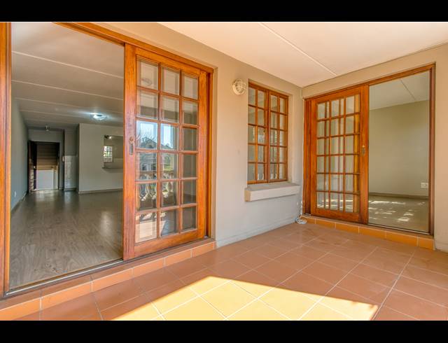 2 BEDROOM APARTMENT TO LET IN HYDE PARK